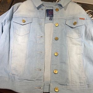Women’s cropped denim  jacket!